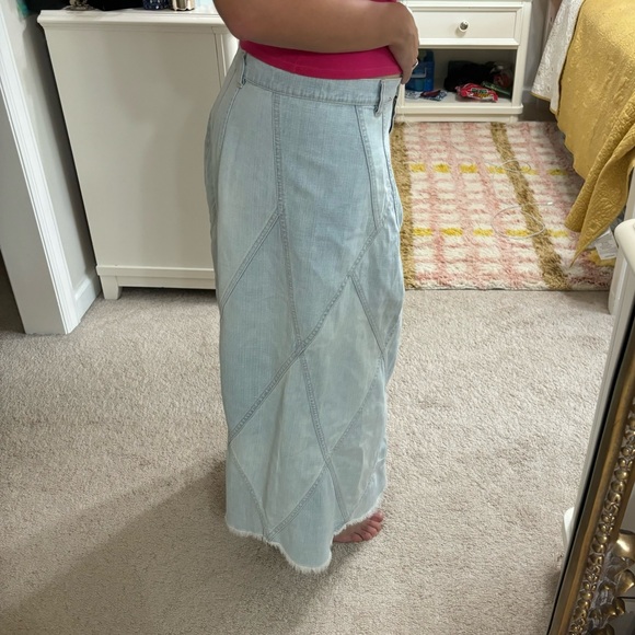 Vintage Y2K Denim 34 Maxi Skirt Gloria Vanderbilt Light Wash Jean Frayed Hem - Picture 2 of 5